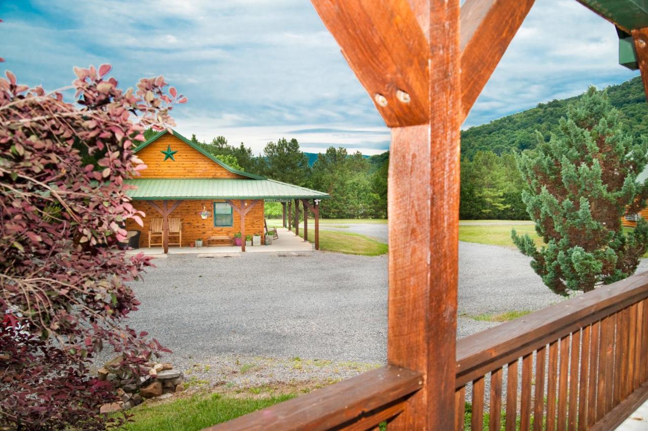 7Cs Lodging Flintstone エクステリア 写真